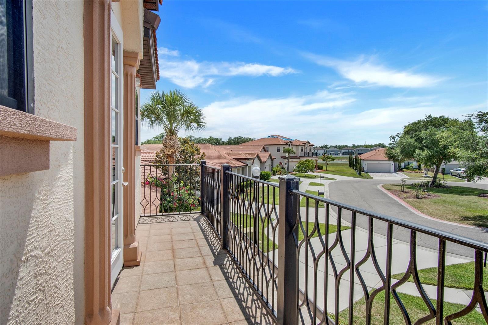 2929 SIESTA VIEW DR