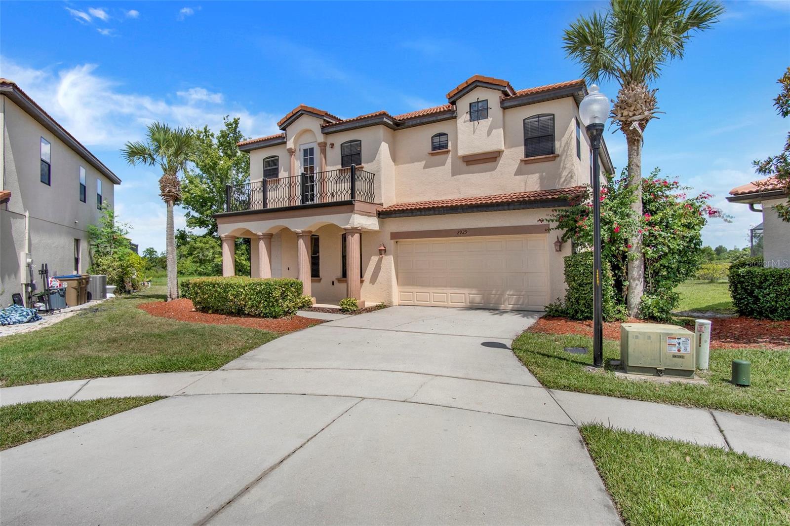 2929 SIESTA VIEW DR