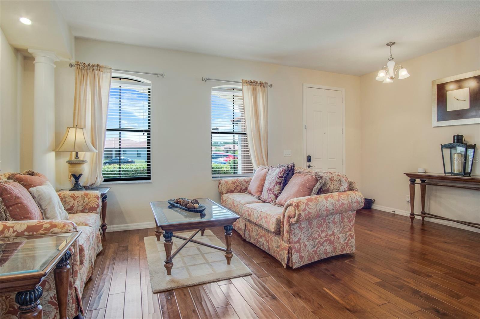 2929 SIESTA VIEW DR