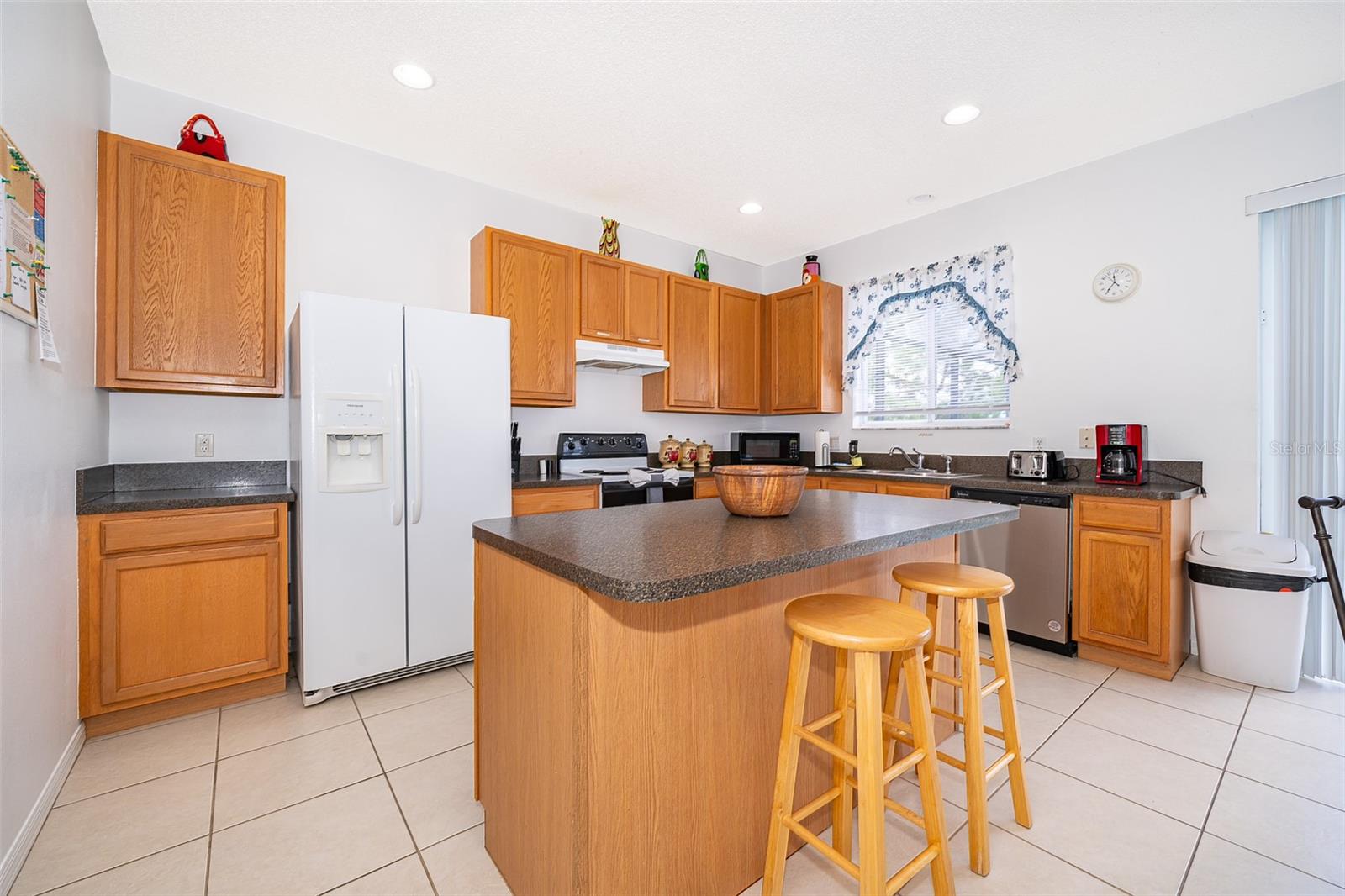 826 ELDERBERRY DR