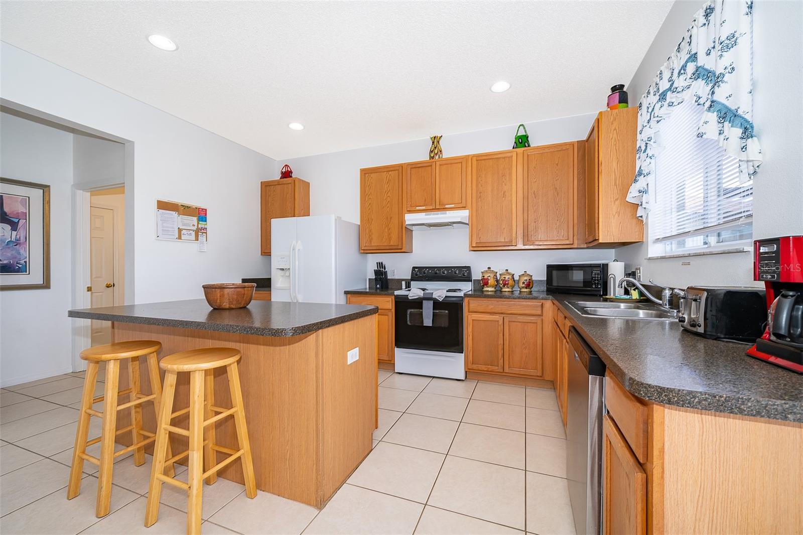 826 ELDERBERRY DR