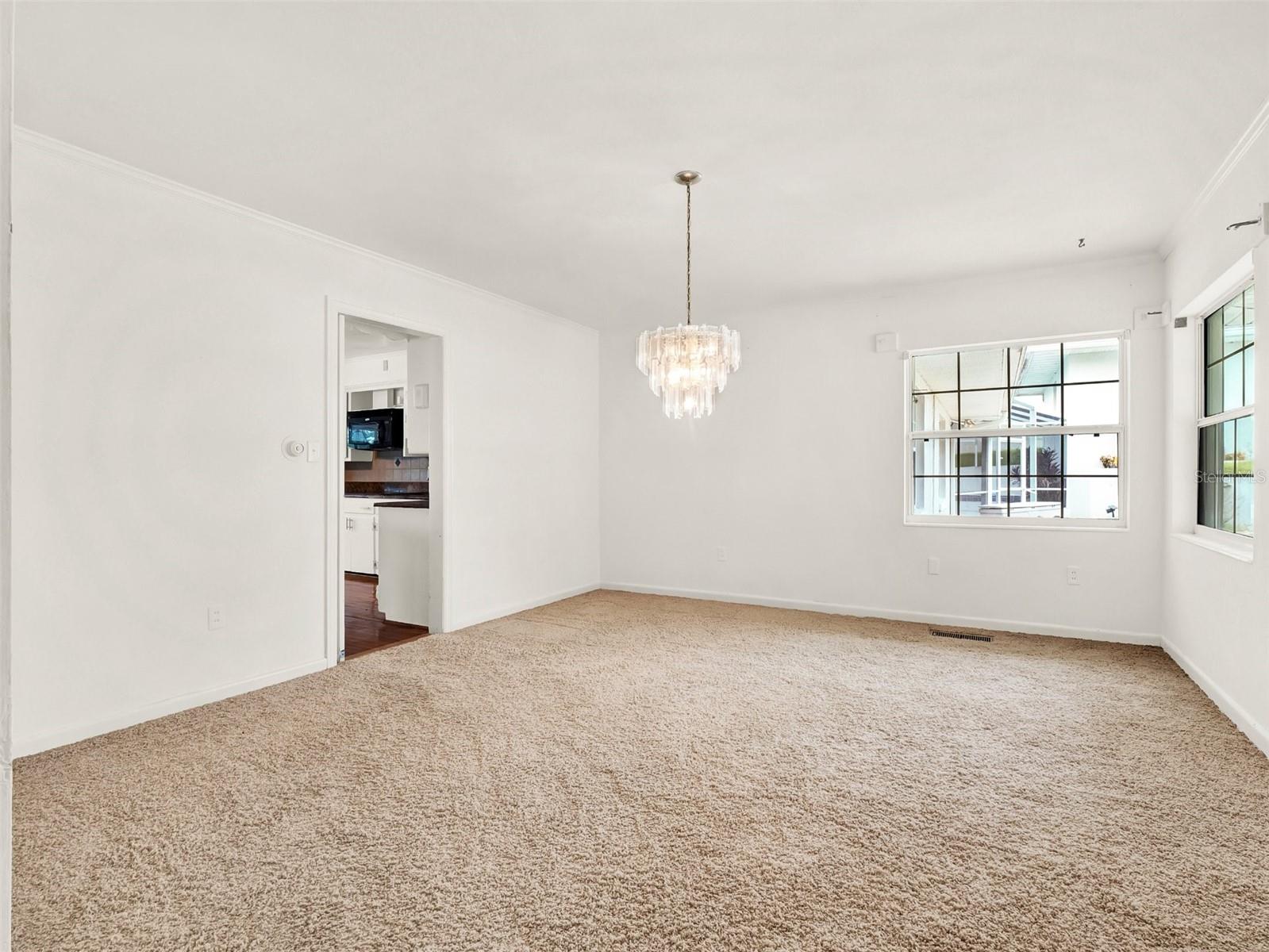 1232 LAKEVIEW DR