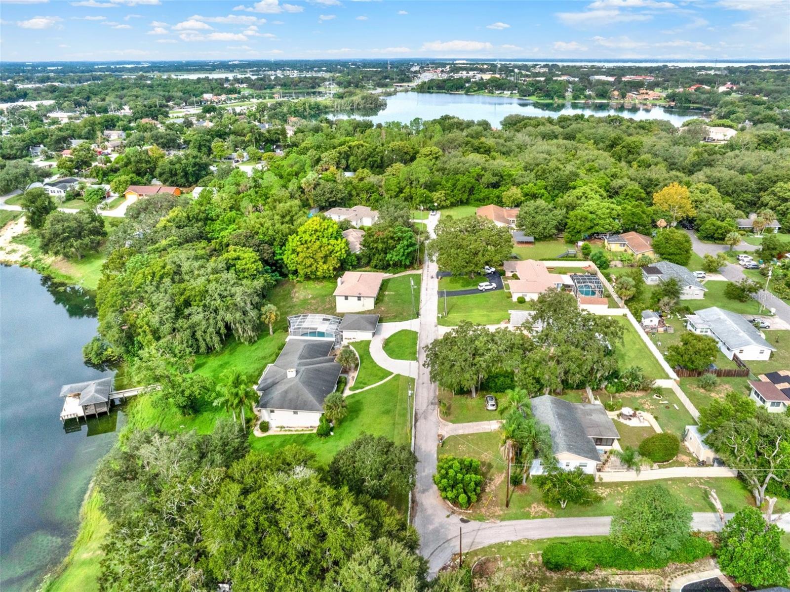 1232 LAKEVIEW DR