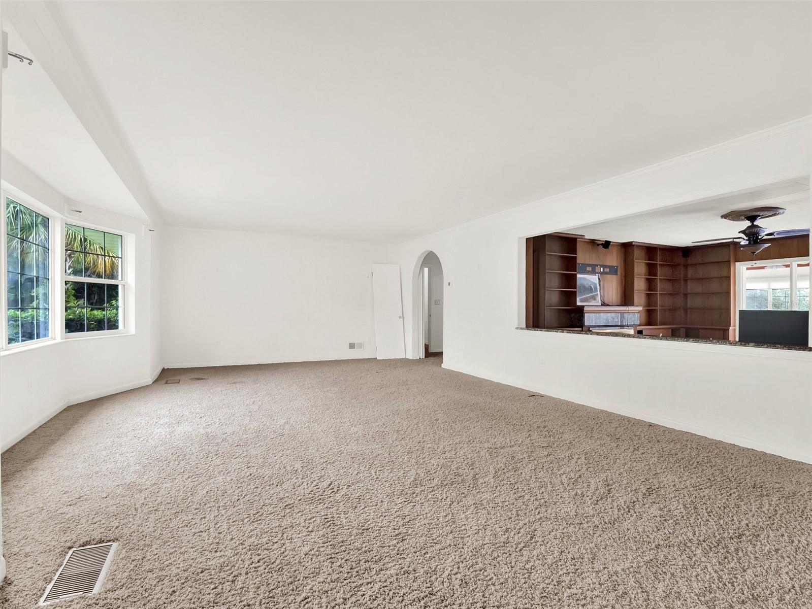 1232 LAKEVIEW DR
