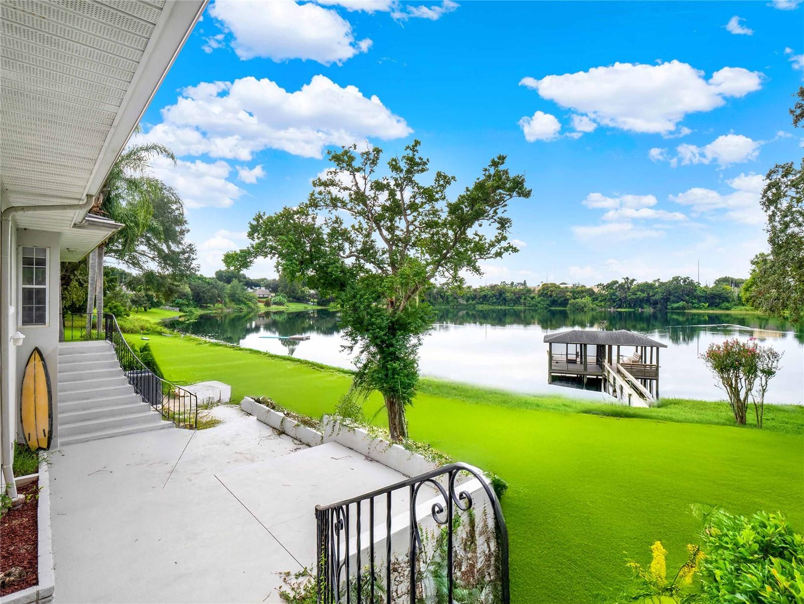 1232 LAKEVIEW DR