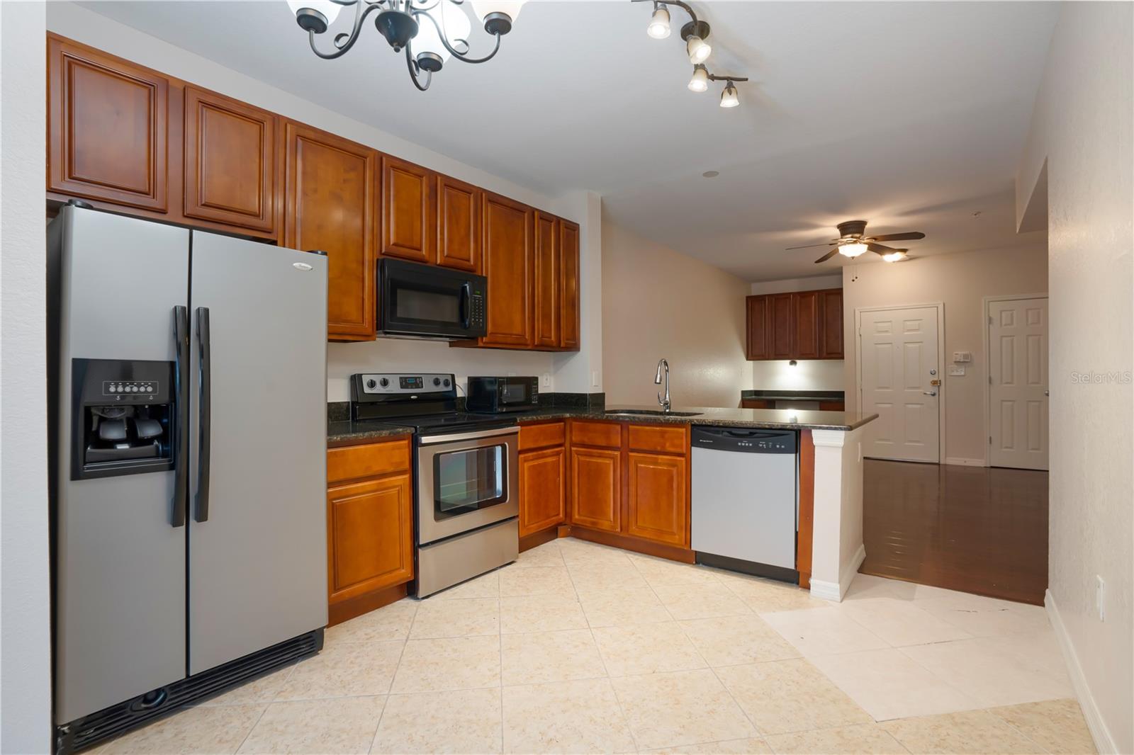 911 N ORANGE AVE #503