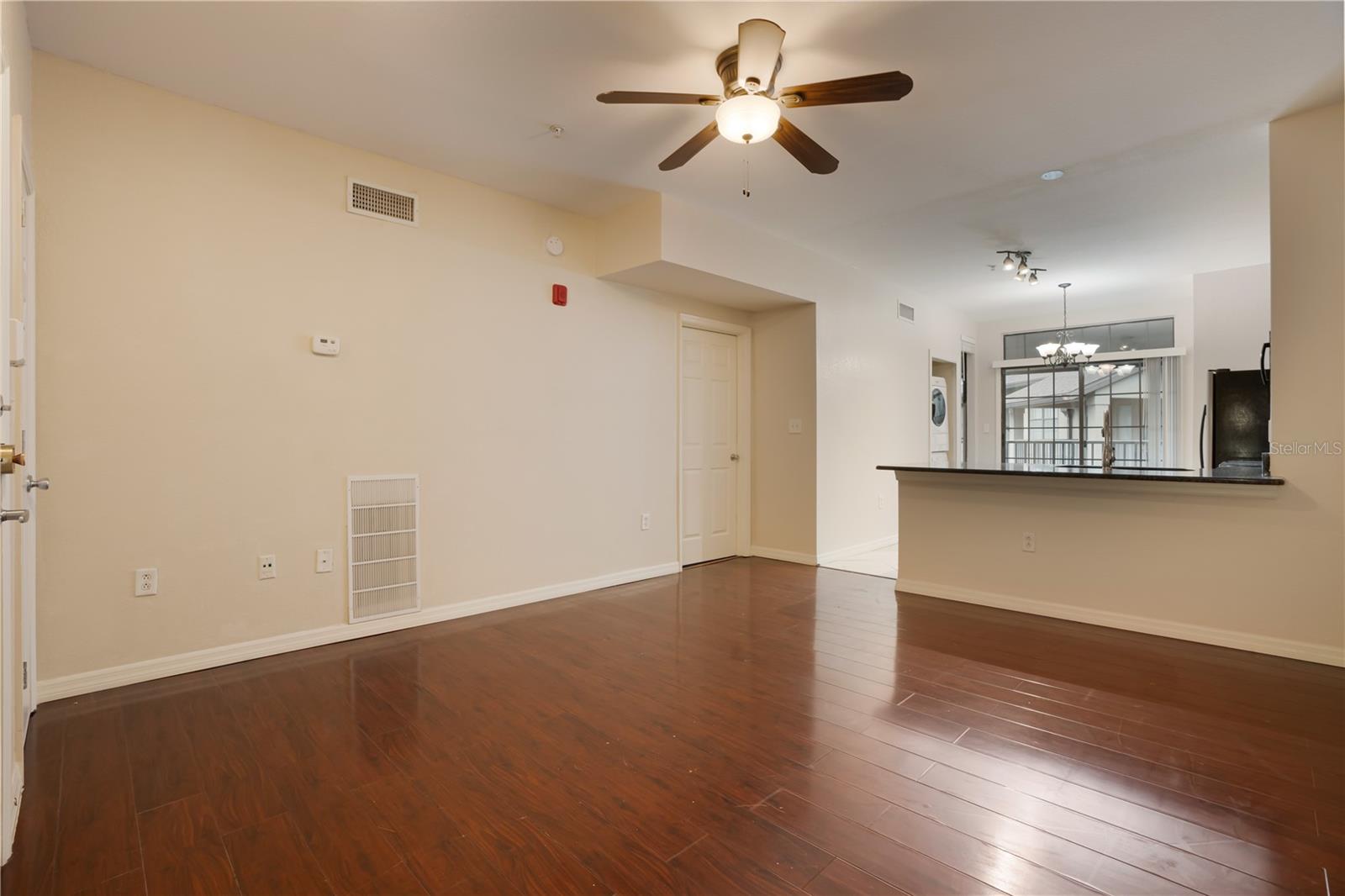 911 N ORANGE AVE #503