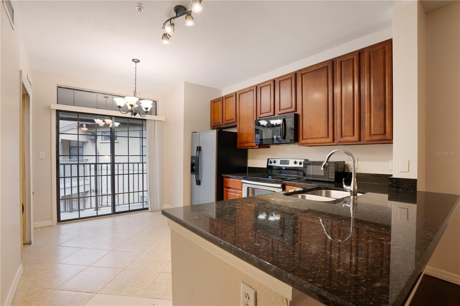 911 N ORANGE AVE #503