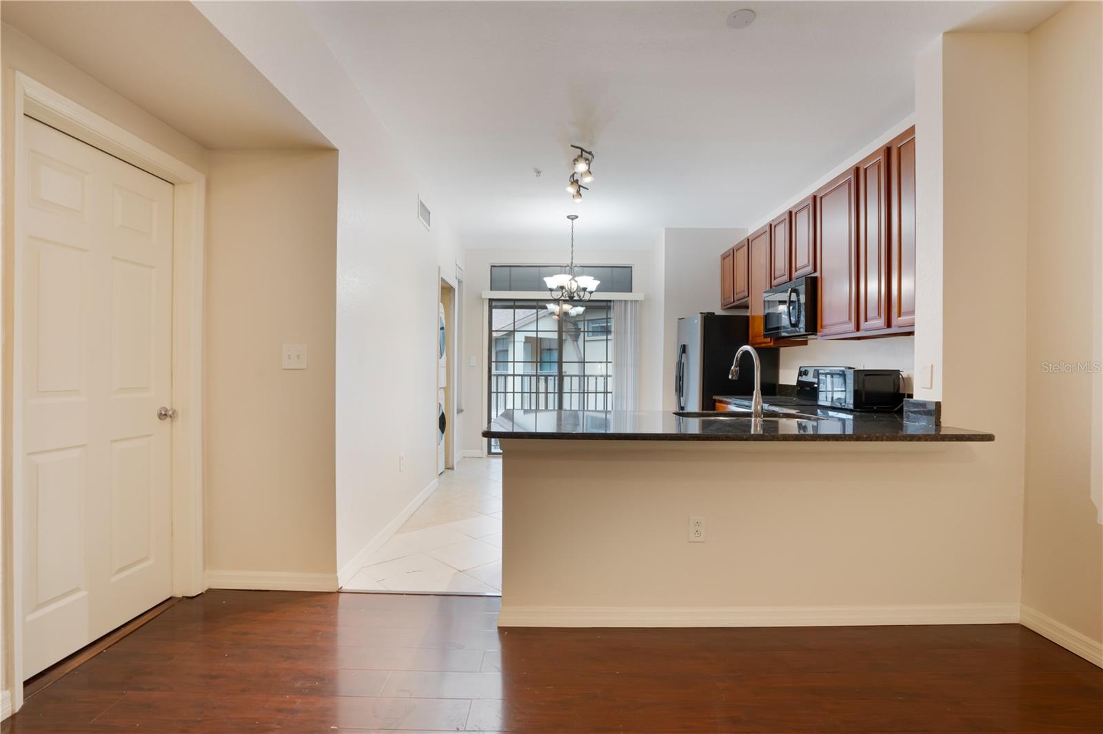 911 N ORANGE AVE #503