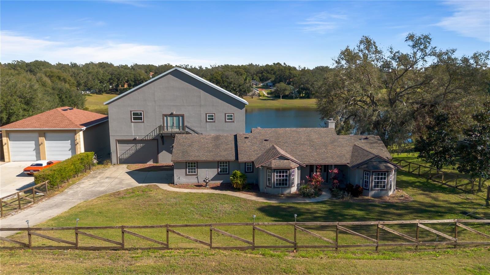 10108 LAKESHORE DR