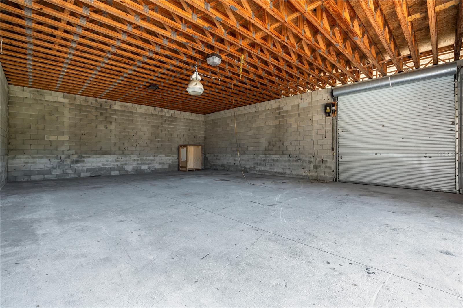 10108 LAKESHORE DR