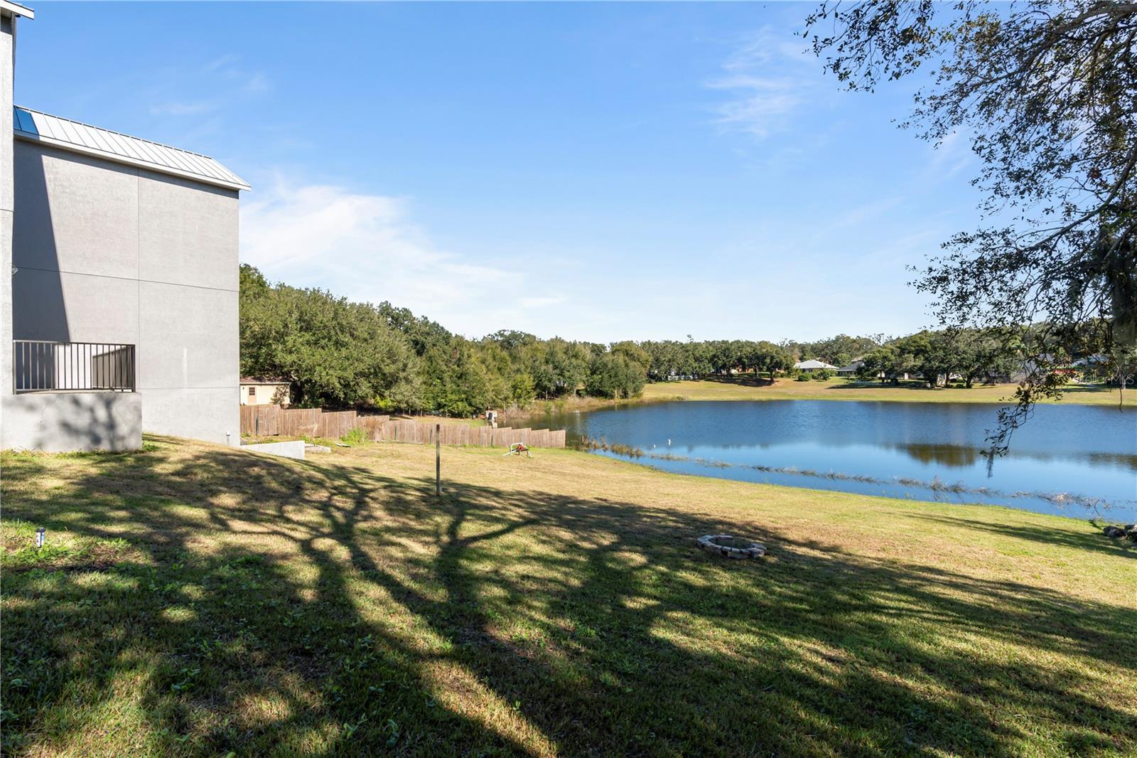 10108 LAKESHORE DR