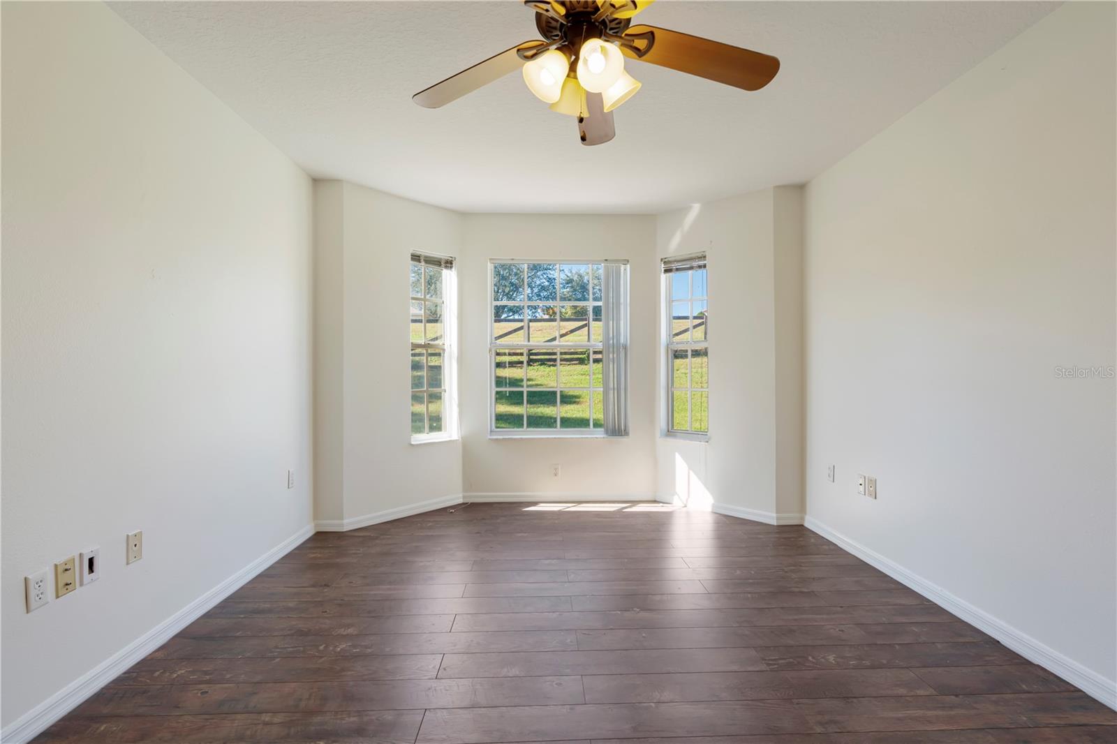10108 LAKESHORE DR