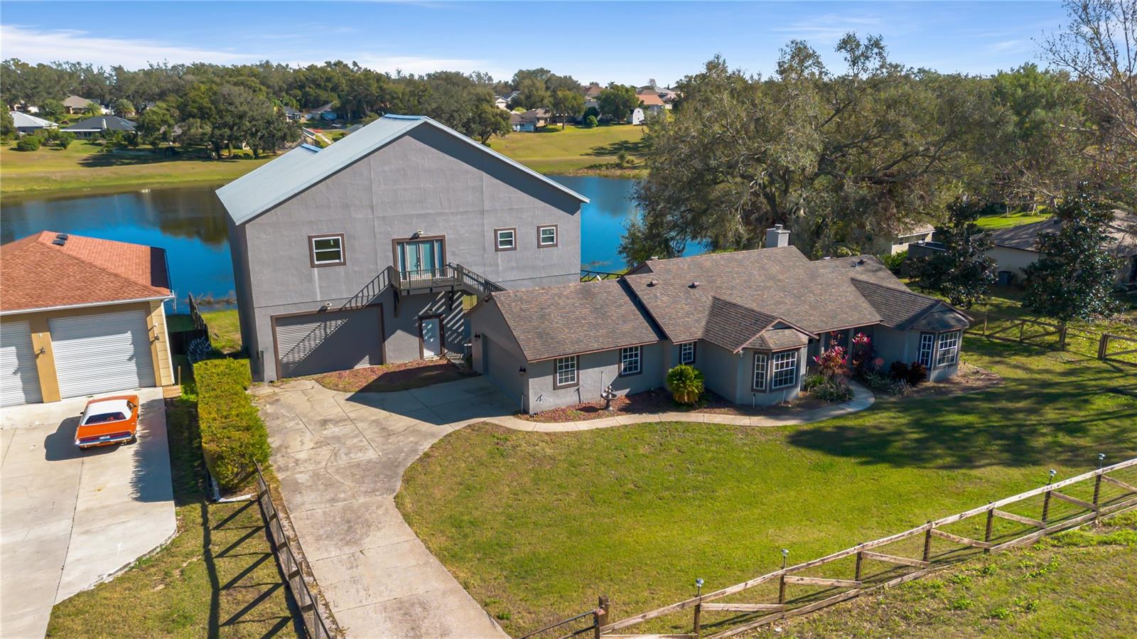 10108 LAKESHORE DR