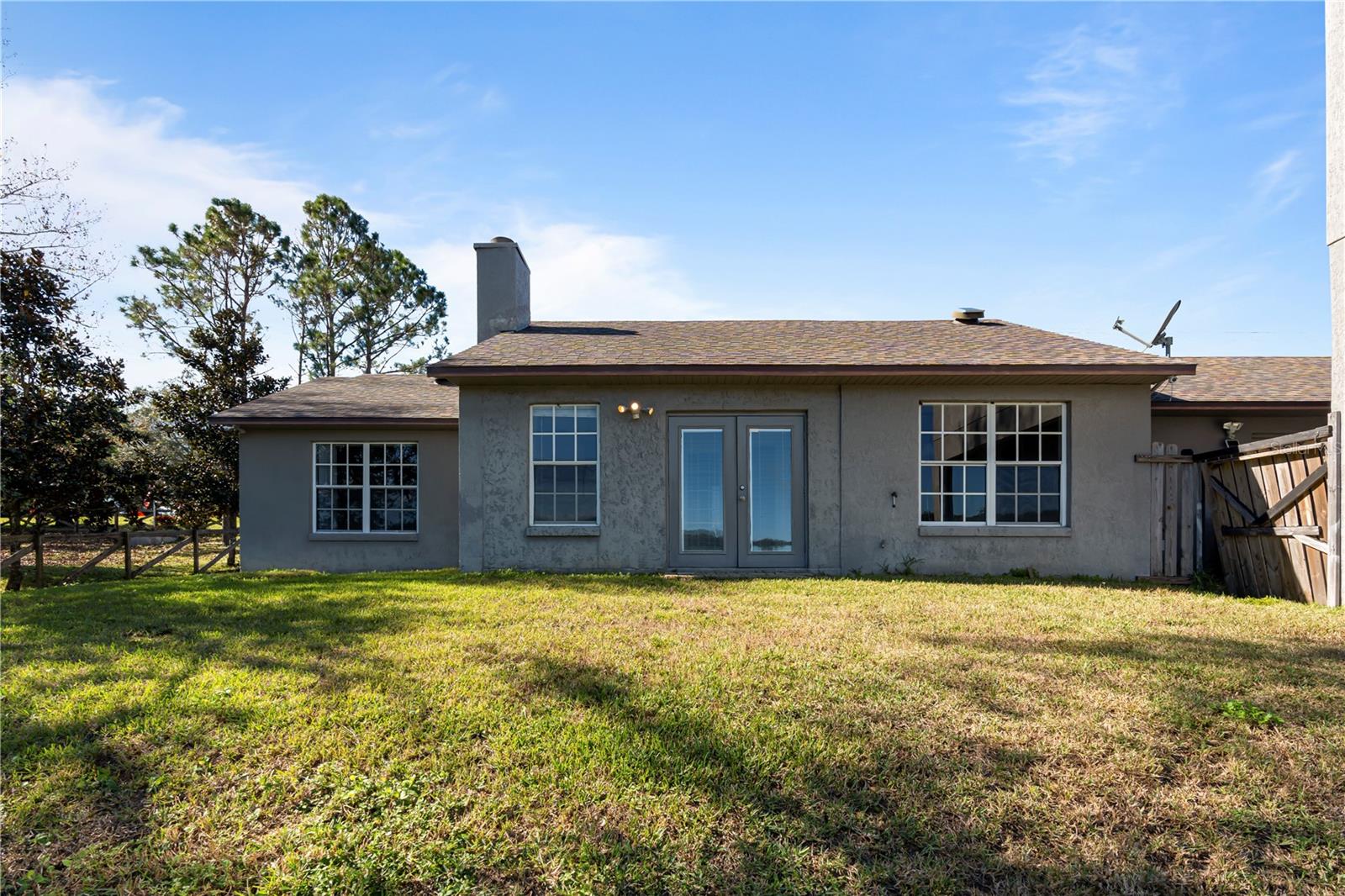 10108 LAKESHORE DR