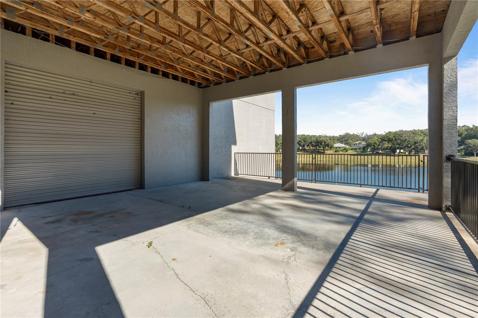 10108 LAKESHORE DR