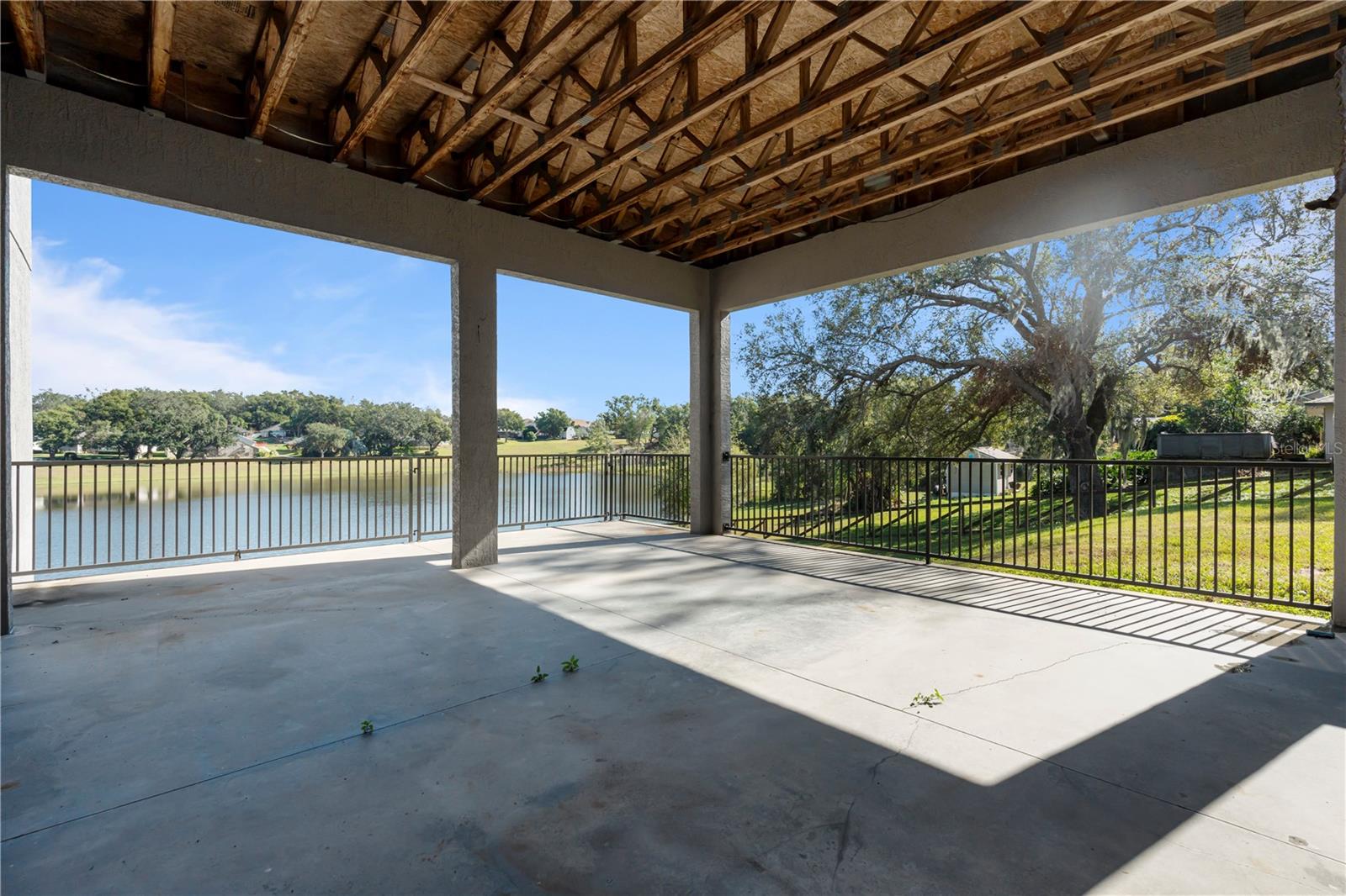 10108 LAKESHORE DR