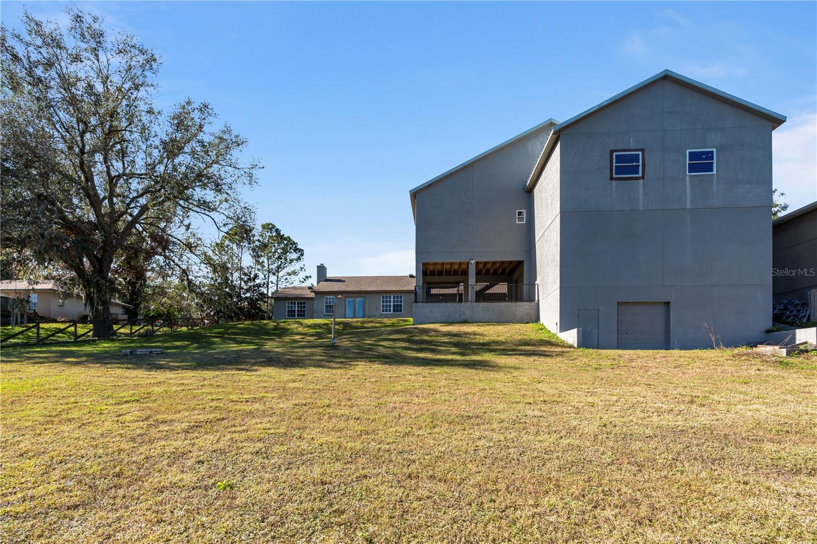 10108 LAKESHORE DR
