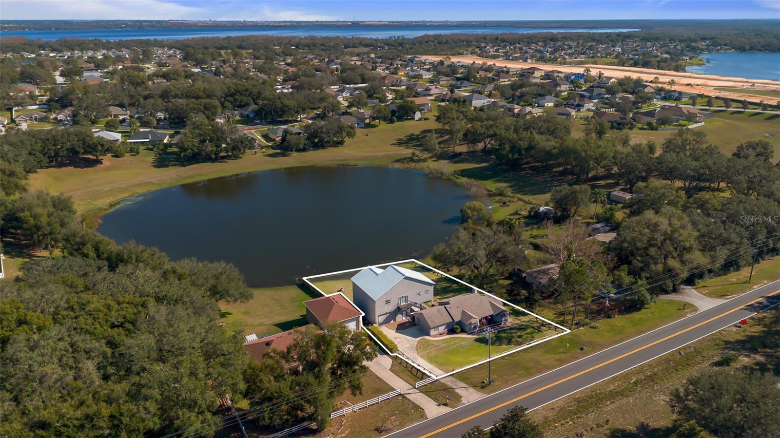 10108 LAKESHORE DR
