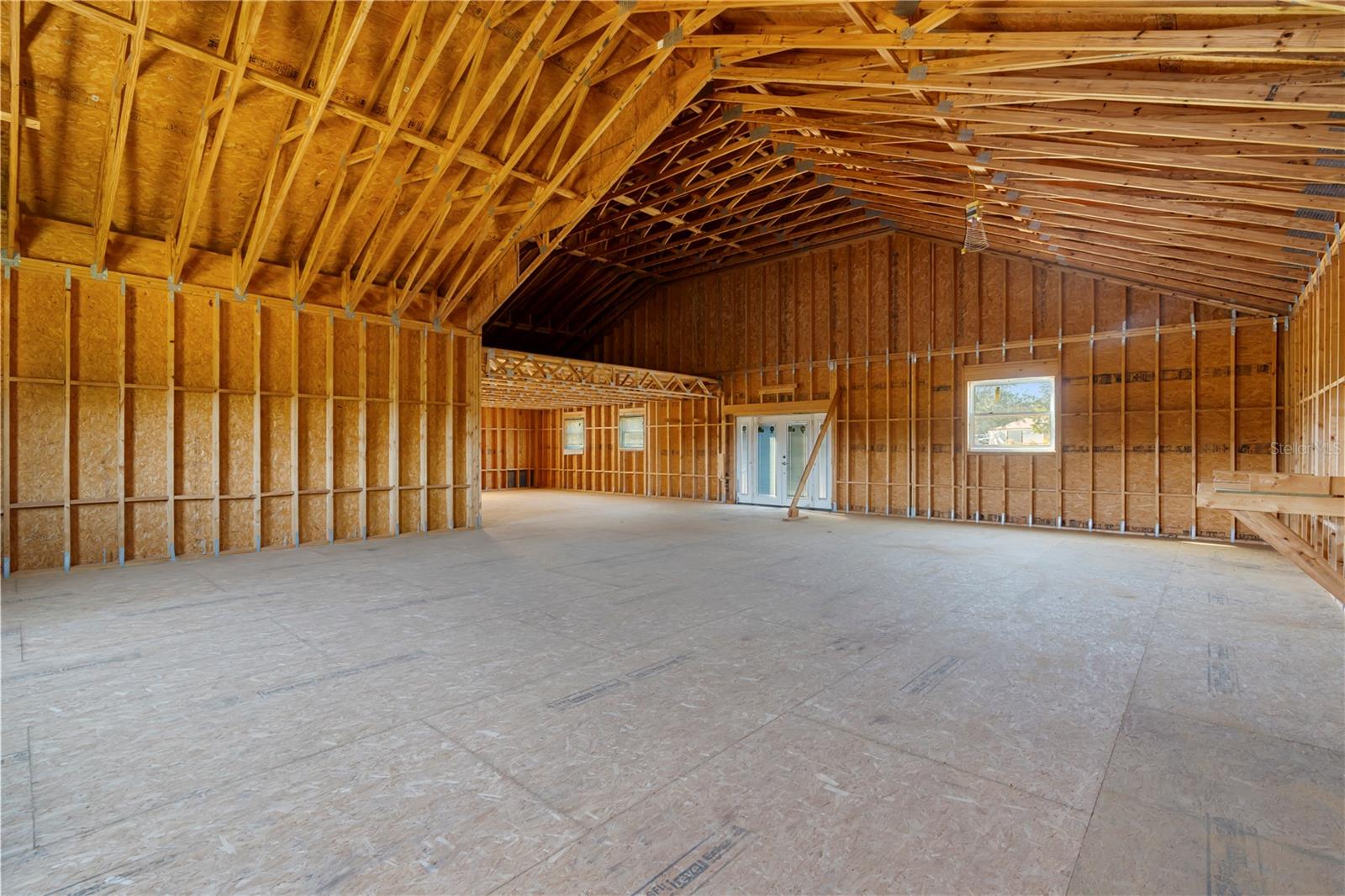 10108 LAKESHORE DR