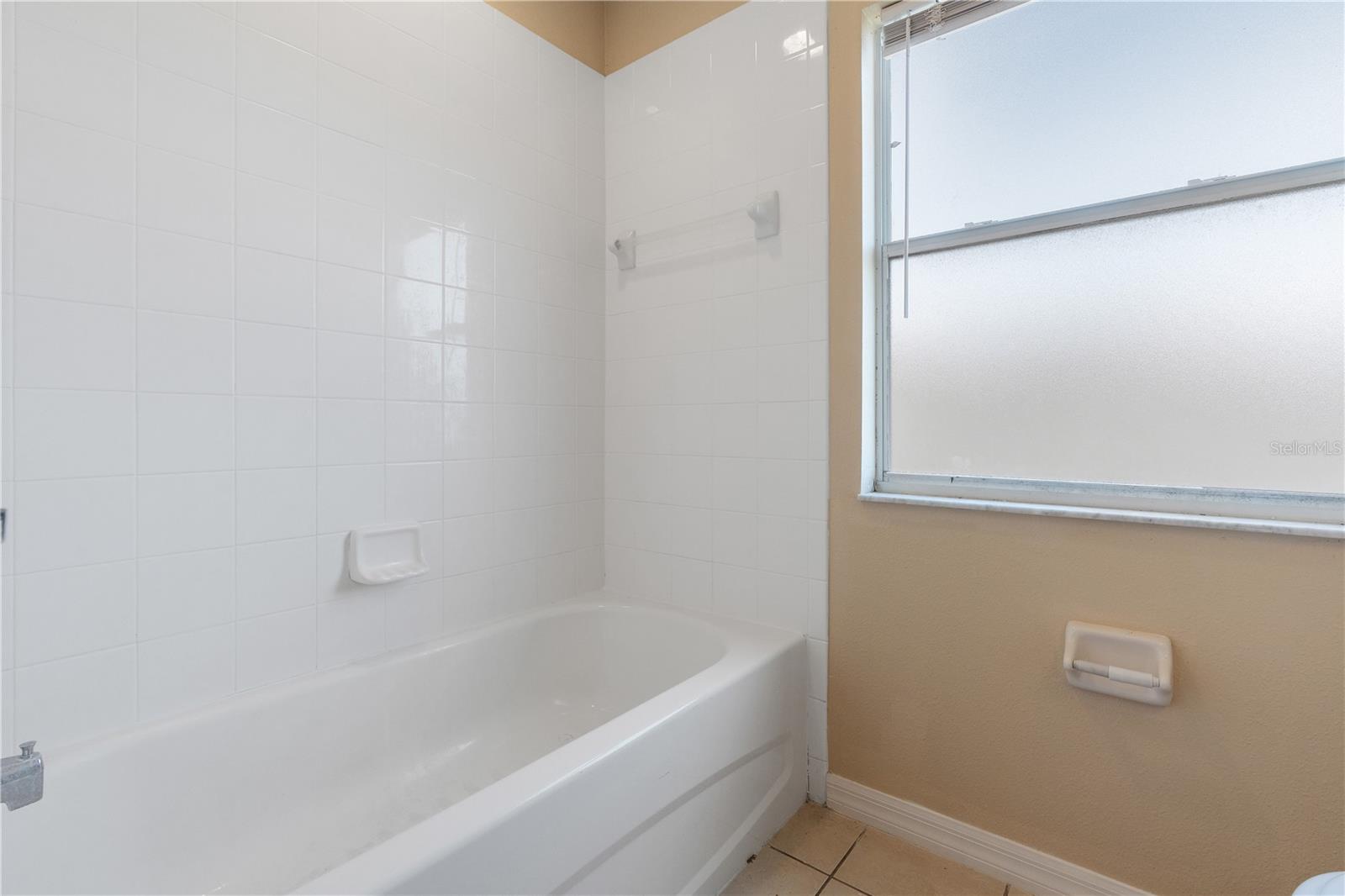 606 ASTOR DR