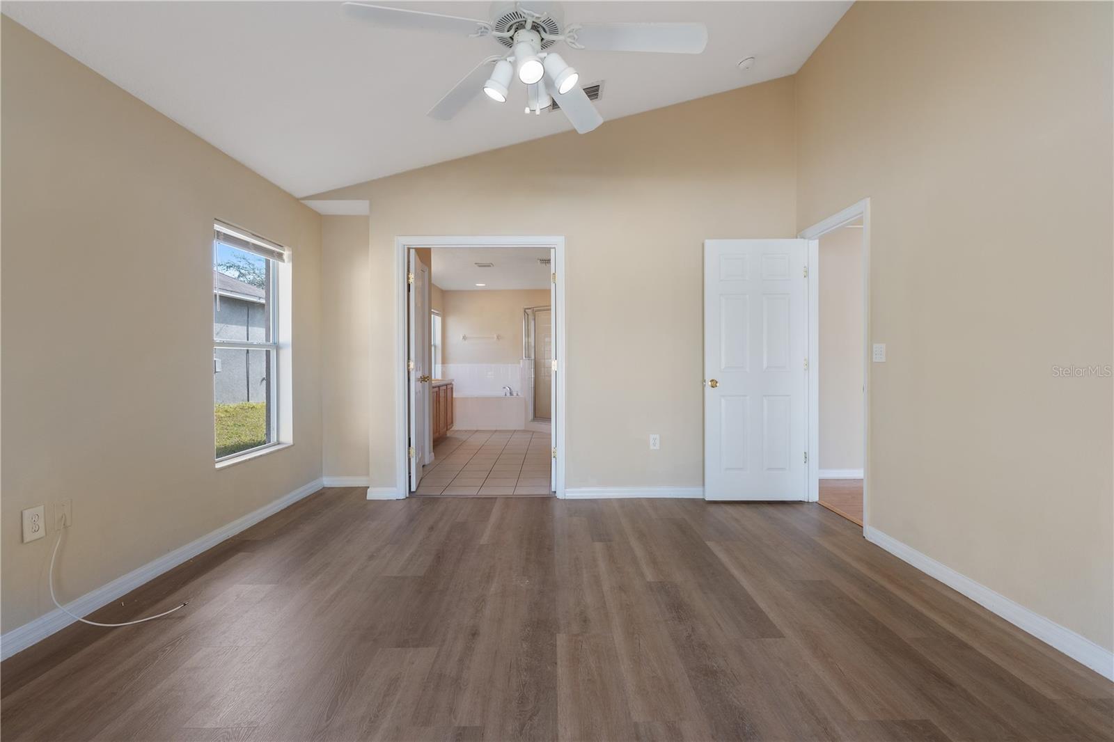 606 ASTOR DR