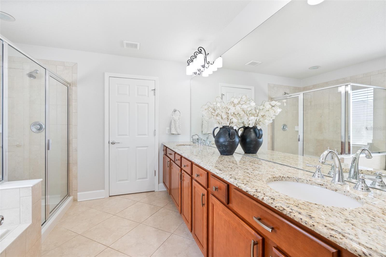 492 DOUGLAS EDWARD DR
