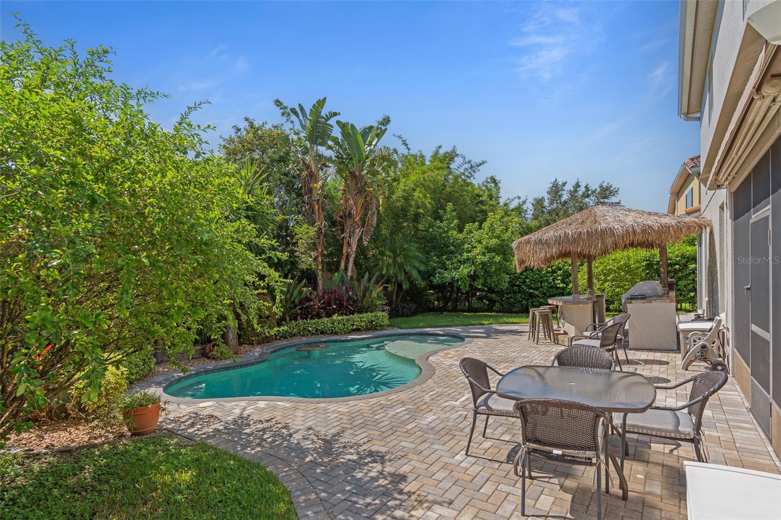 492 DOUGLAS EDWARD DR