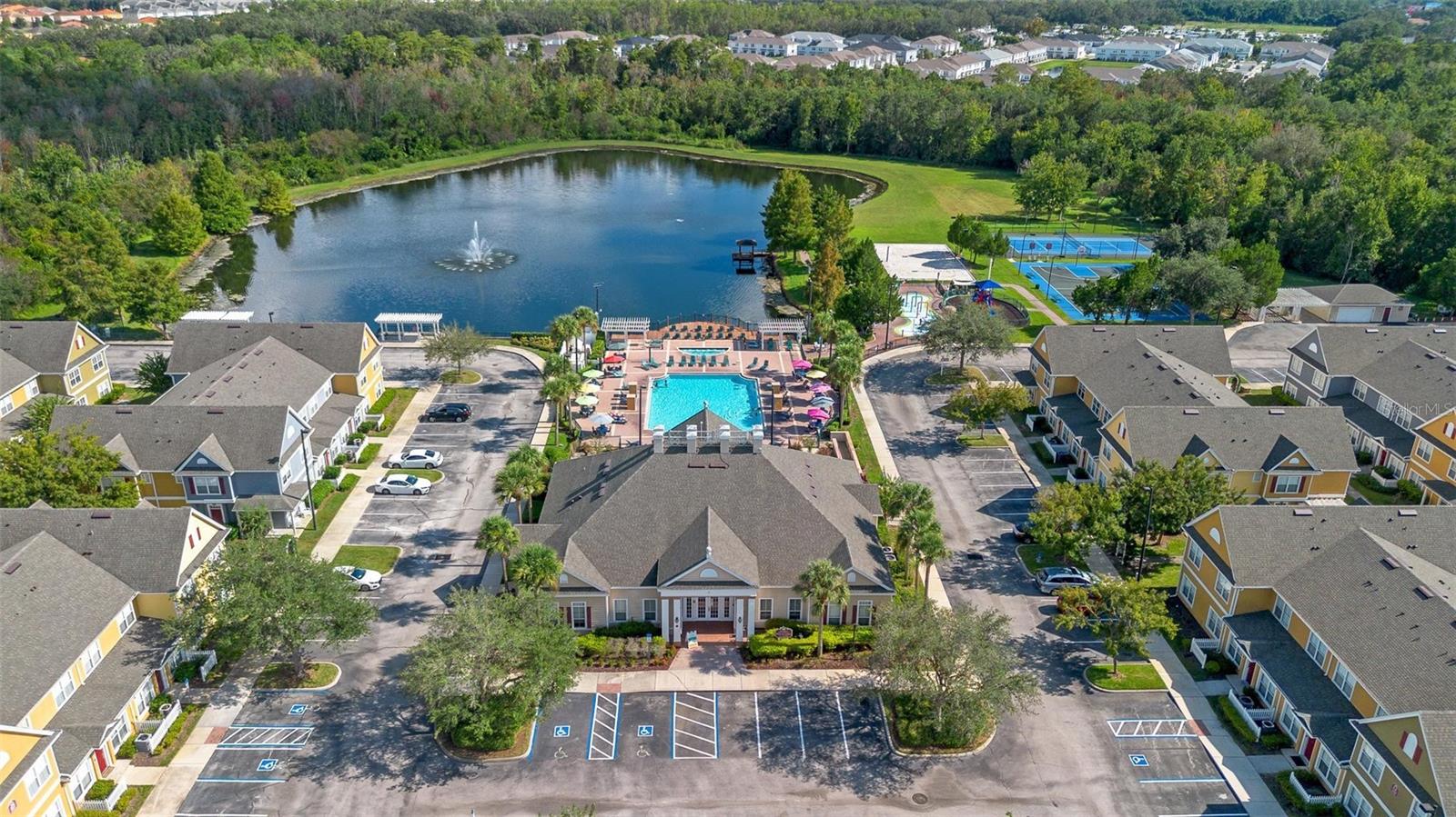 4601 YELLOWGOLD RD W #107