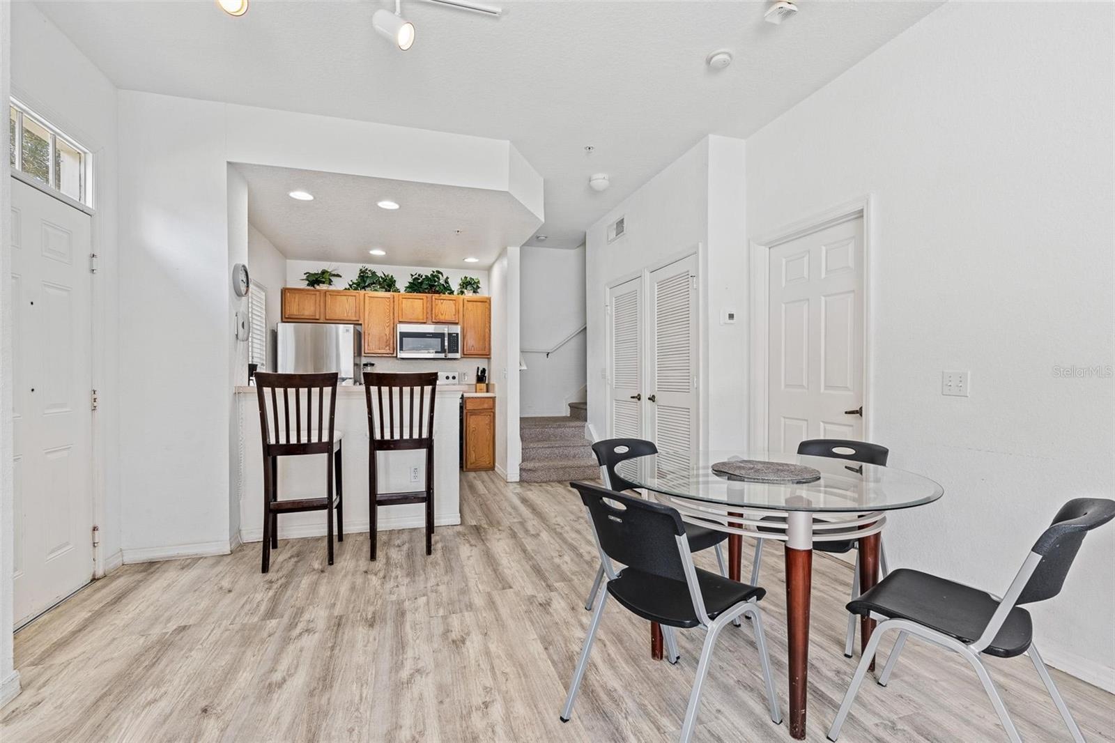 4601 YELLOWGOLD RD W #107