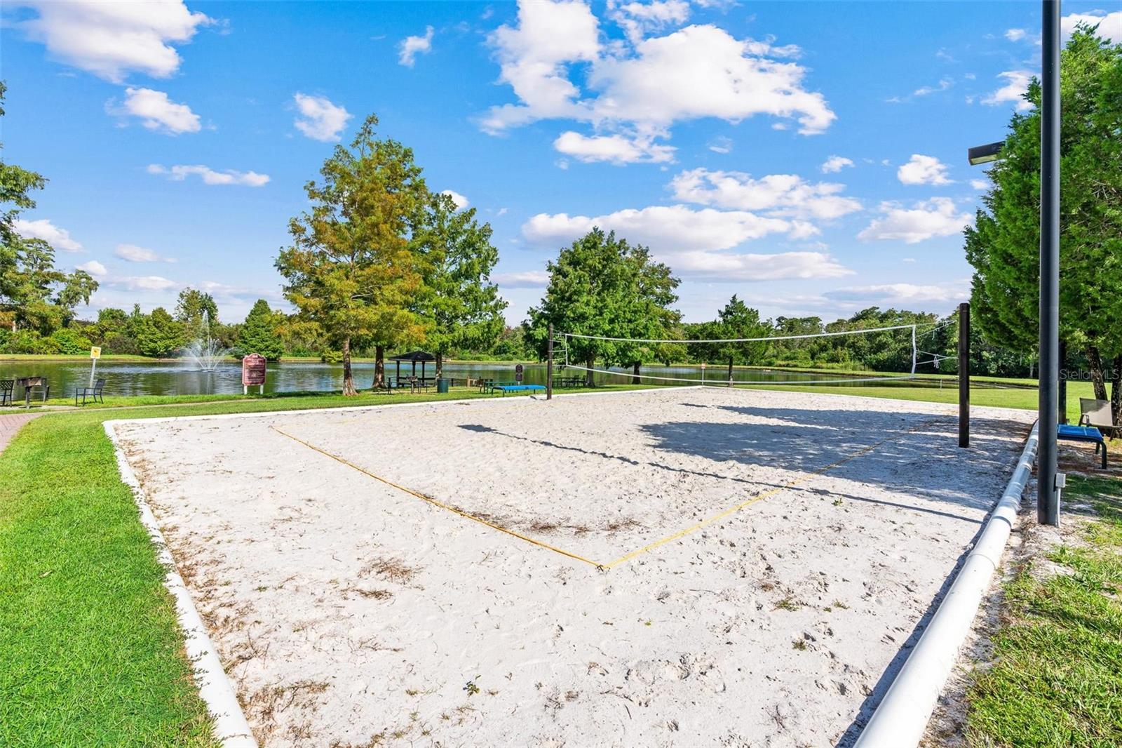 4601 YELLOWGOLD RD W #107