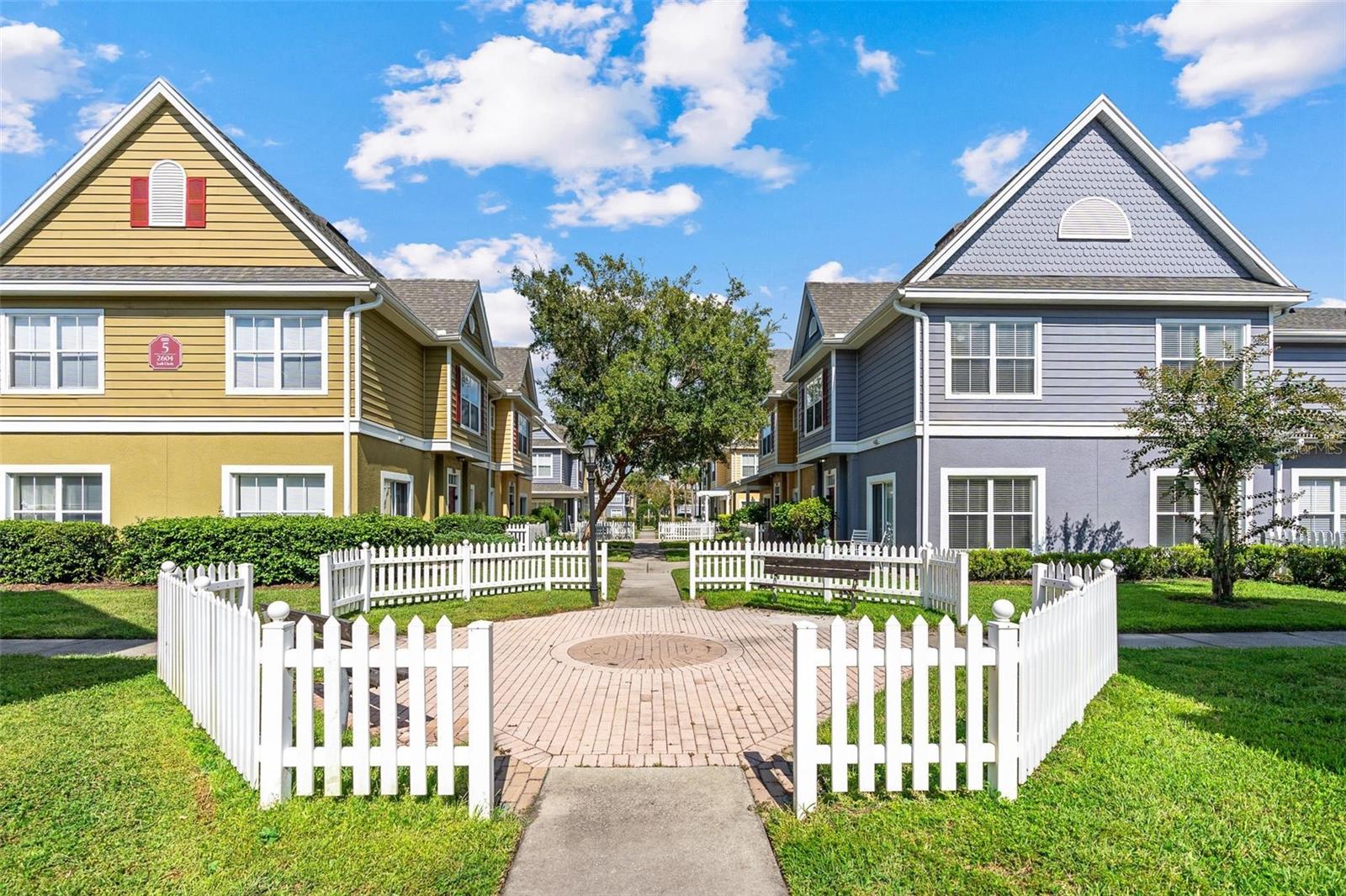 4601 YELLOWGOLD RD W #107