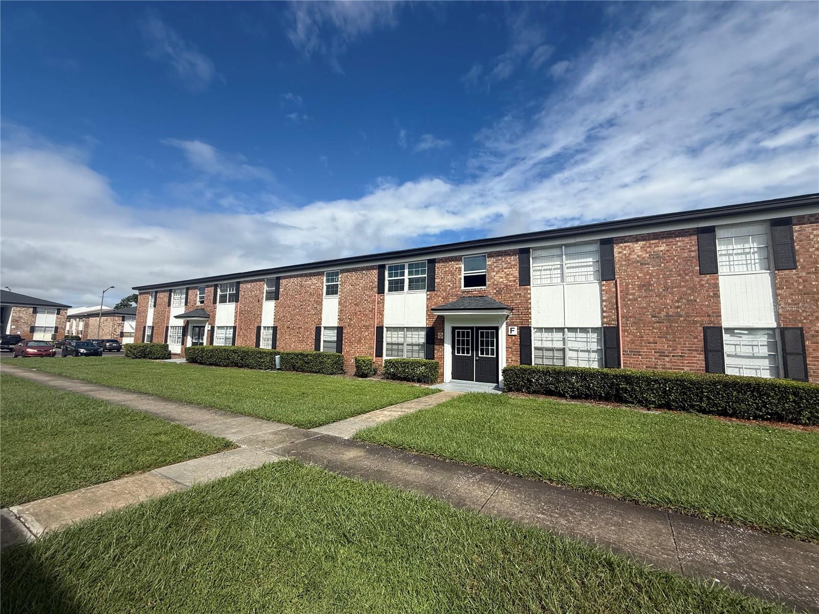5325 CURRY FORD RD #202