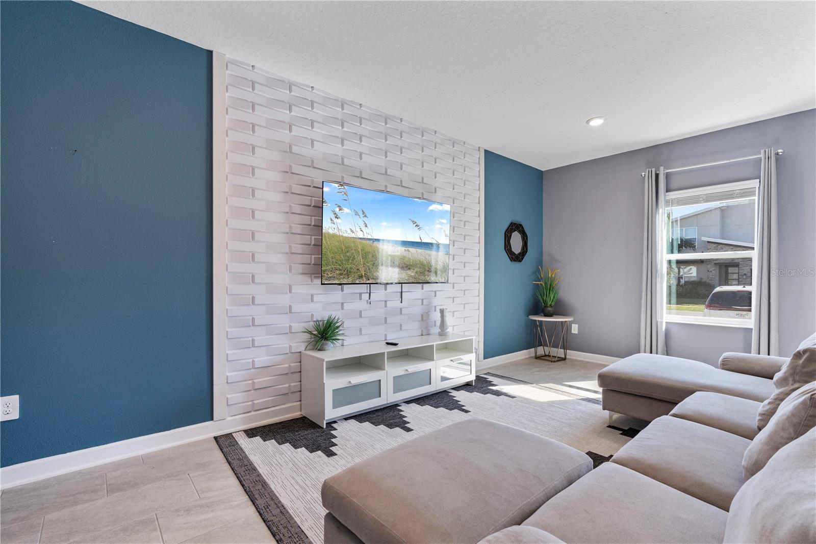 9190 SOMMERSET HILLS DR