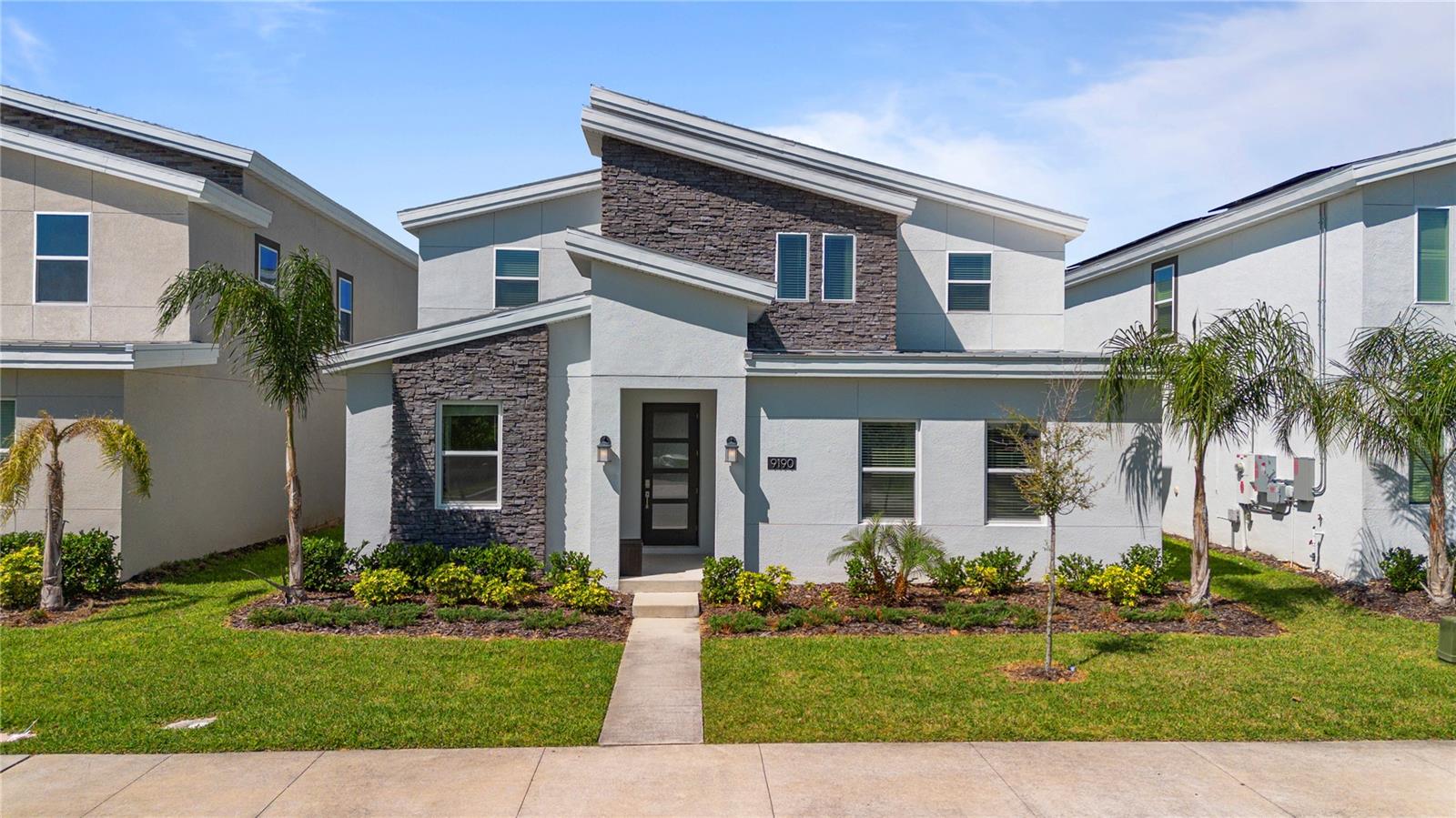 9190 SOMMERSET HILLS DR