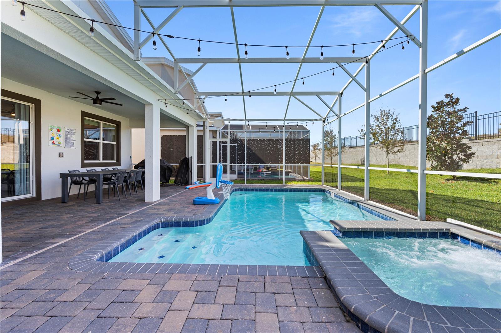 9190 SOMMERSET HILLS DR