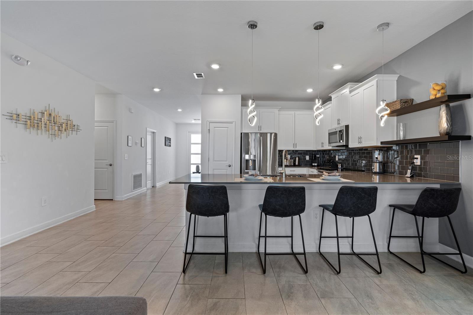 9190 SOMMERSET HILLS DR