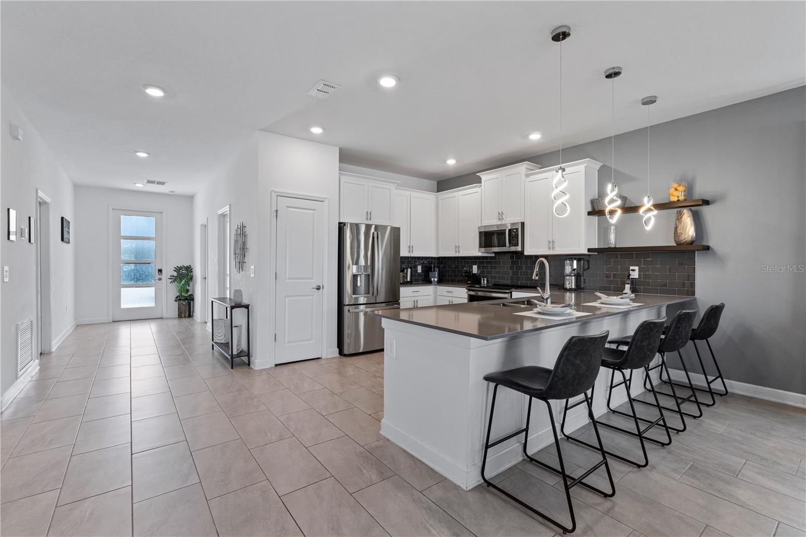 9190 SOMMERSET HILLS DR