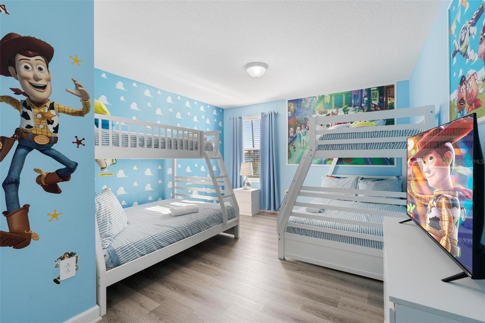 9080 SOMMERSET HILLS DR