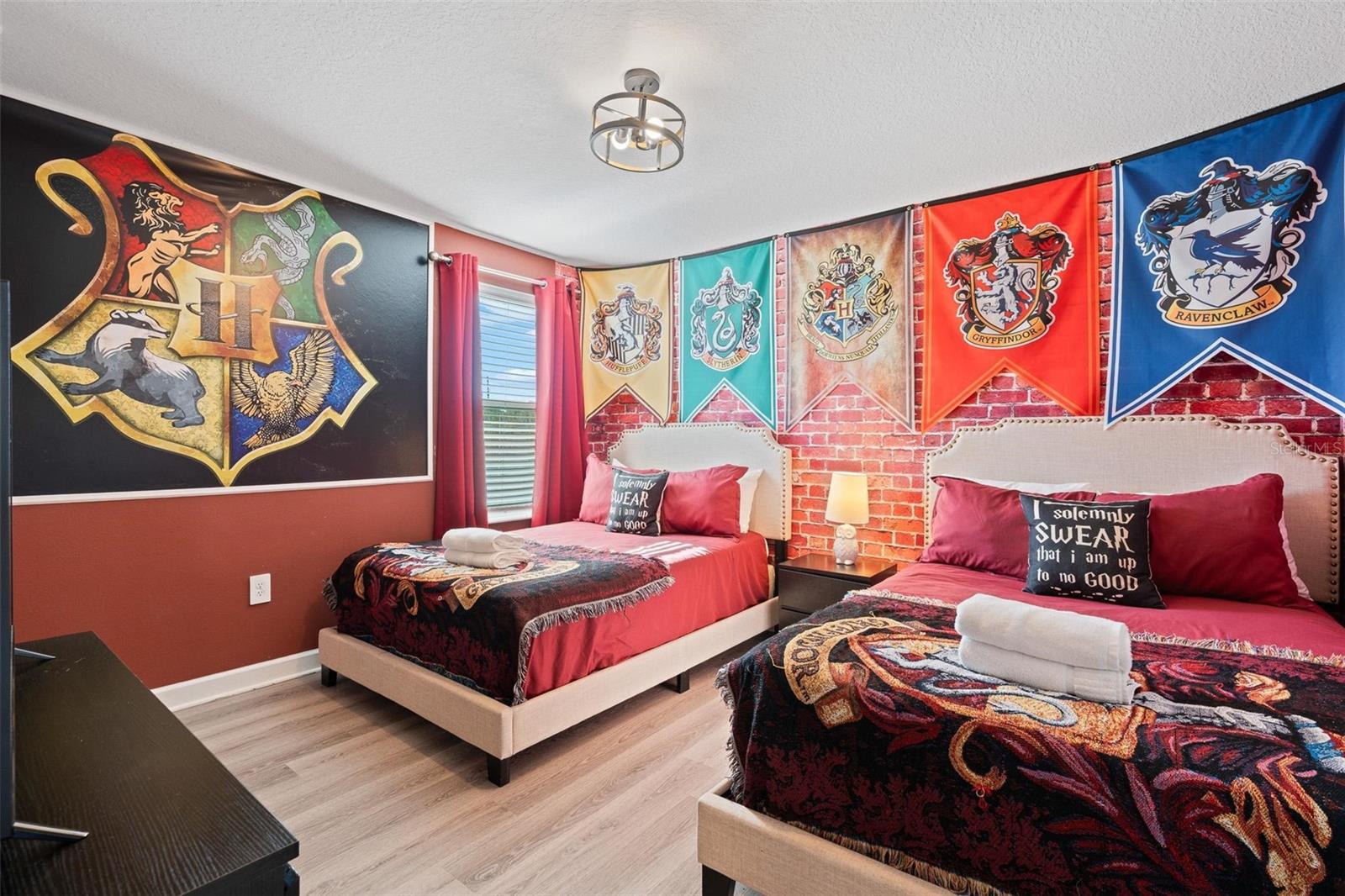 9080 SOMMERSET HILLS DR