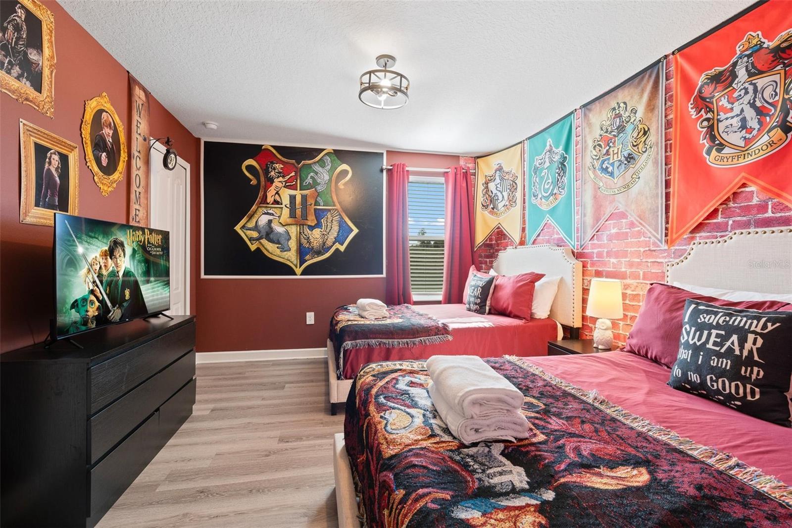 9080 SOMMERSET HILLS DR