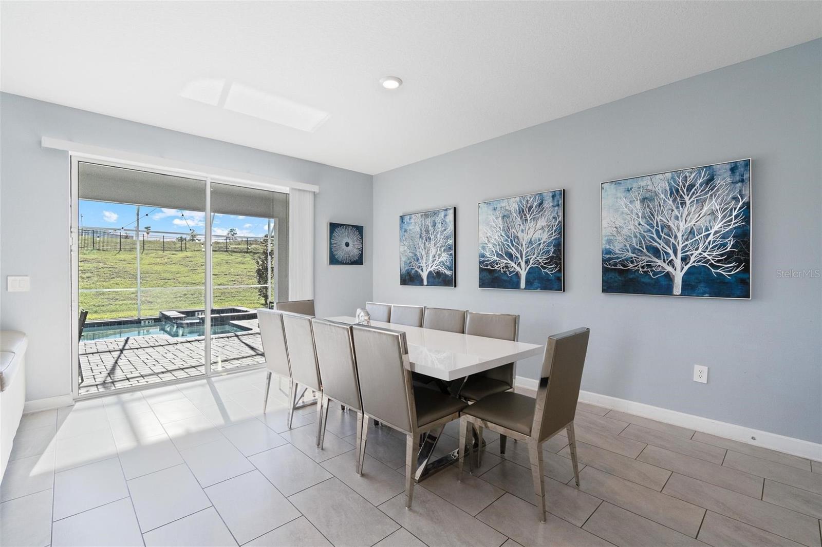 9080 SOMMERSET HILLS DR