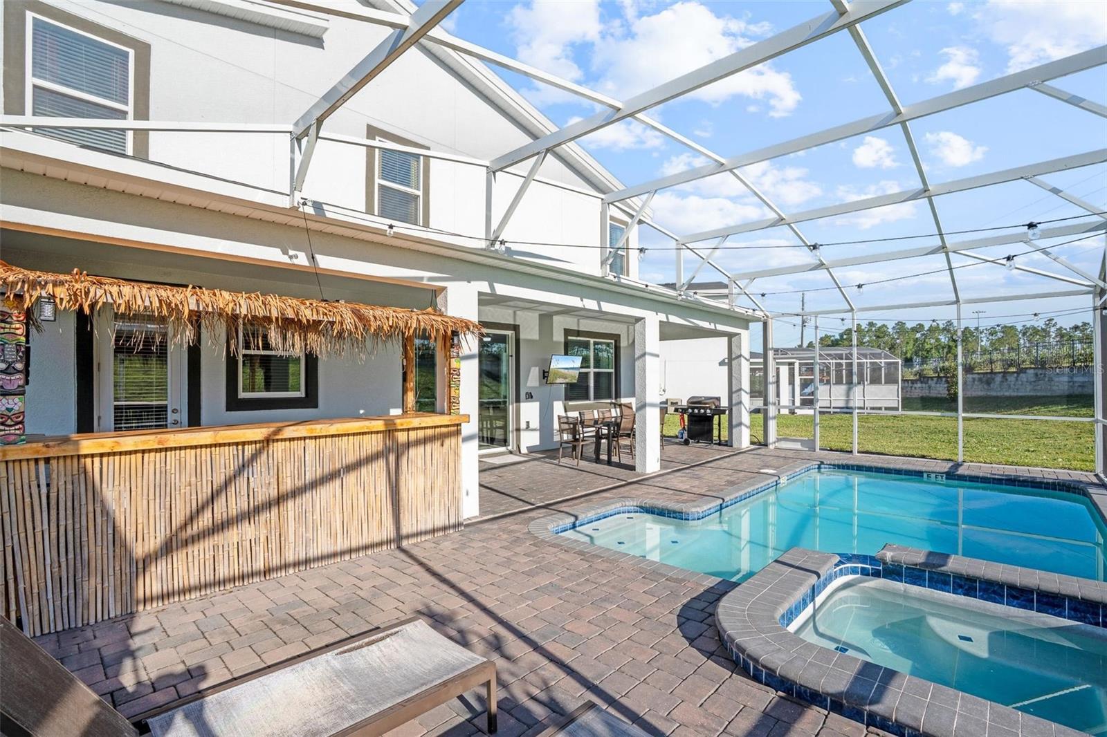 9080 SOMMERSET HILLS DR