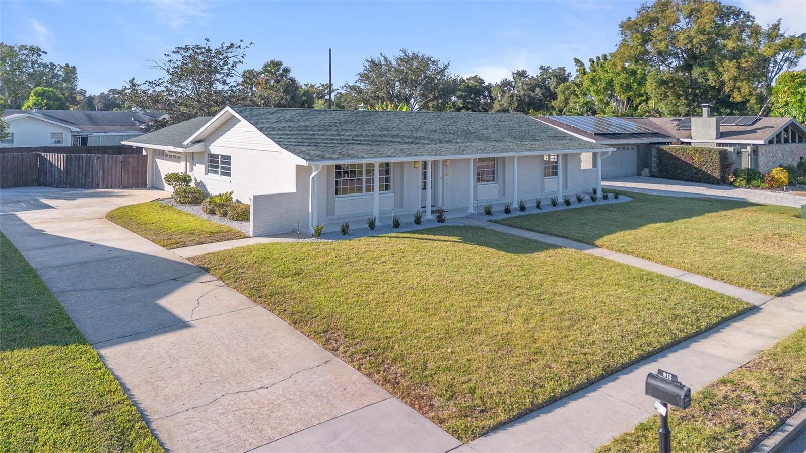 812 ARLINGTON BLVD