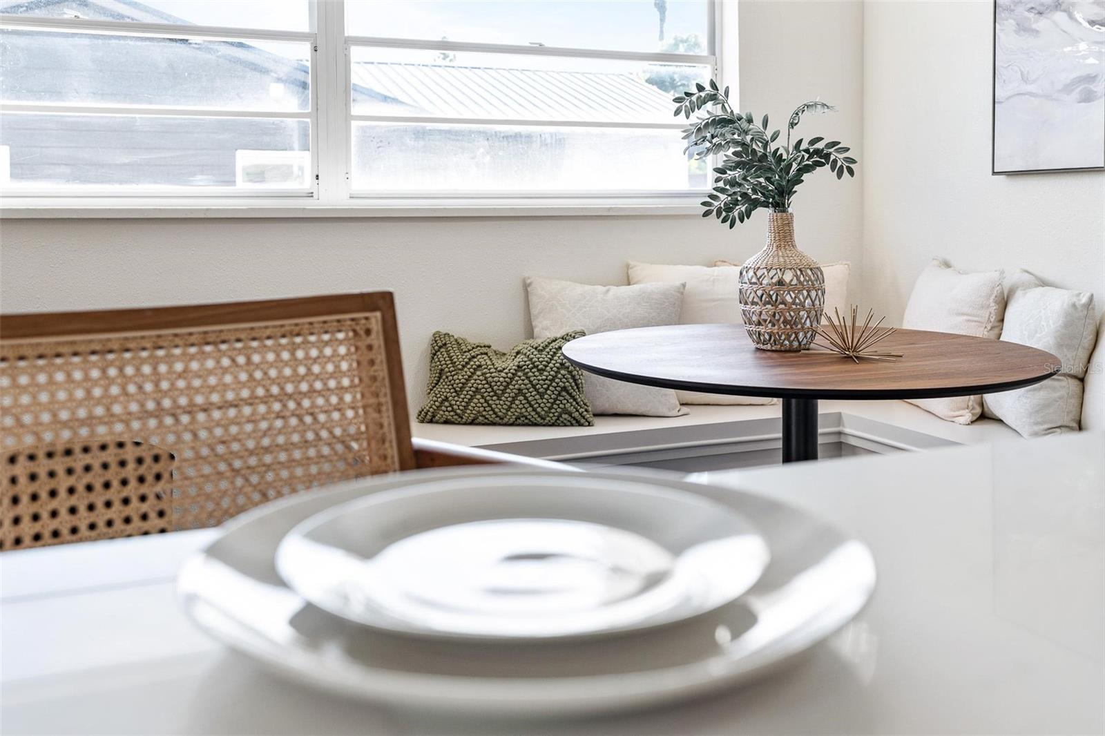 812 ARLINGTON BLVD