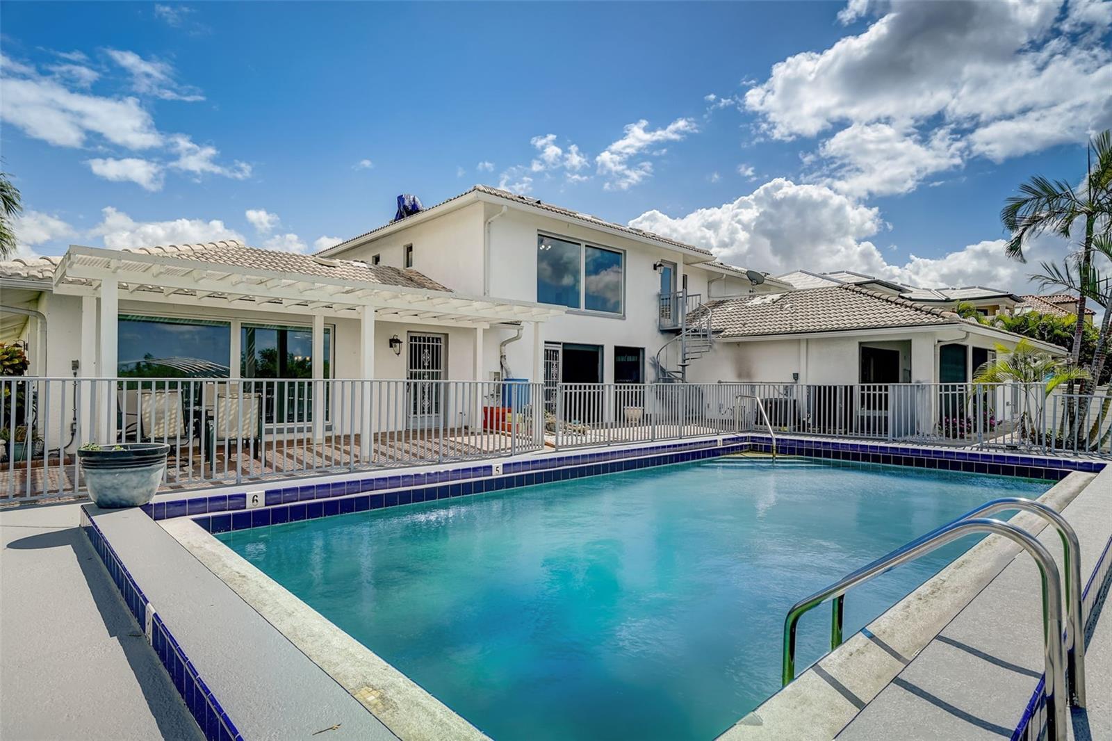 4826 SW 29TH AVE #1-4