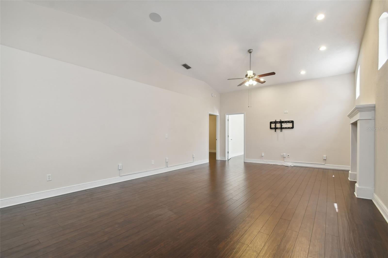 3554 DEER RUN S