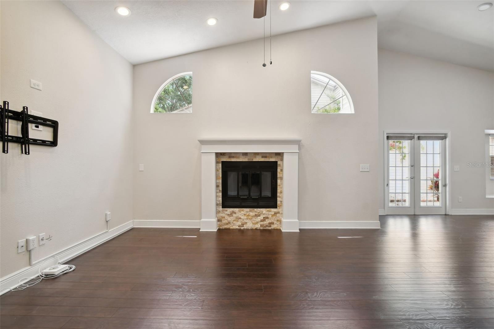 3554 DEER RUN S