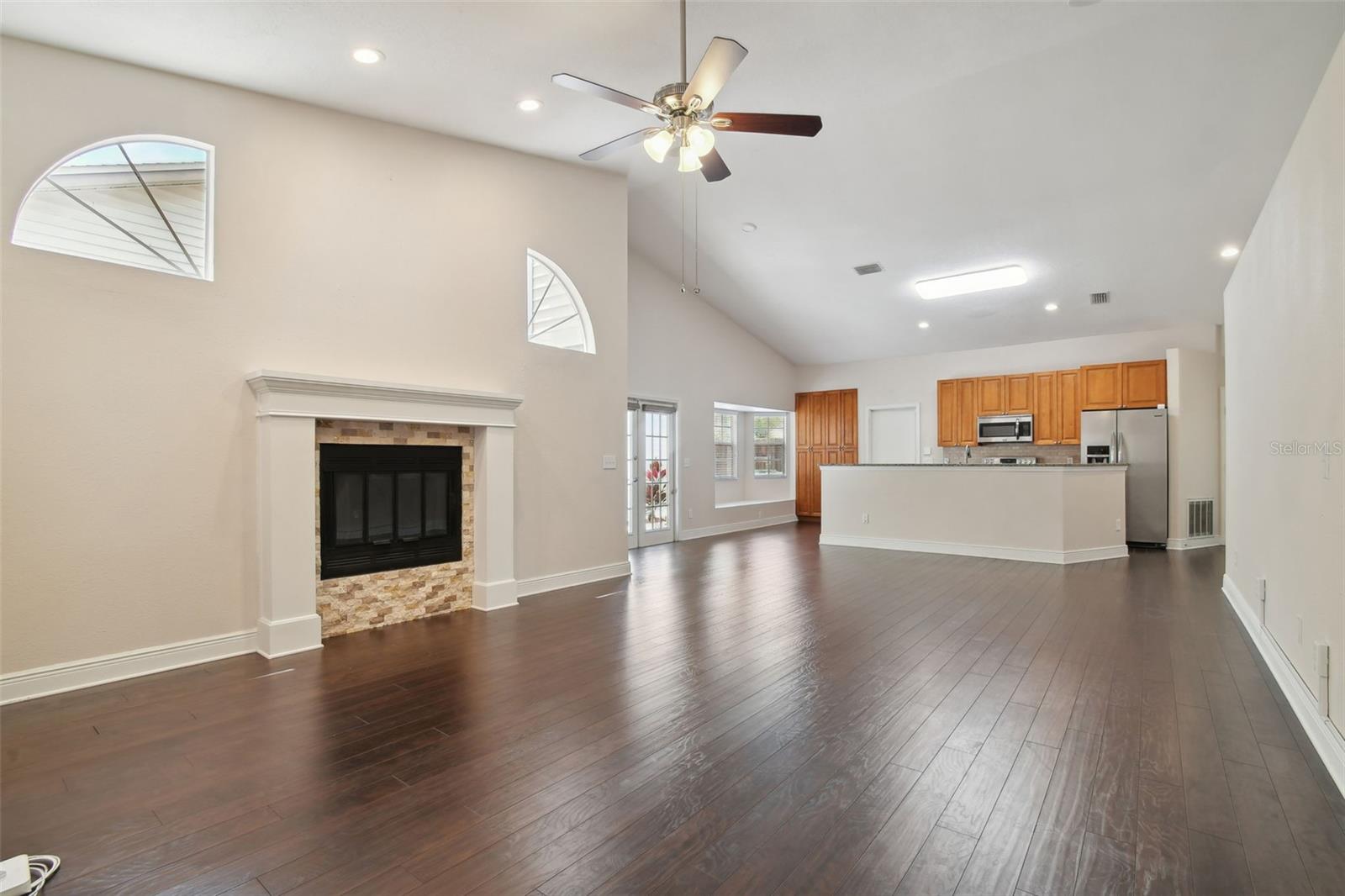 3554 DEER RUN S