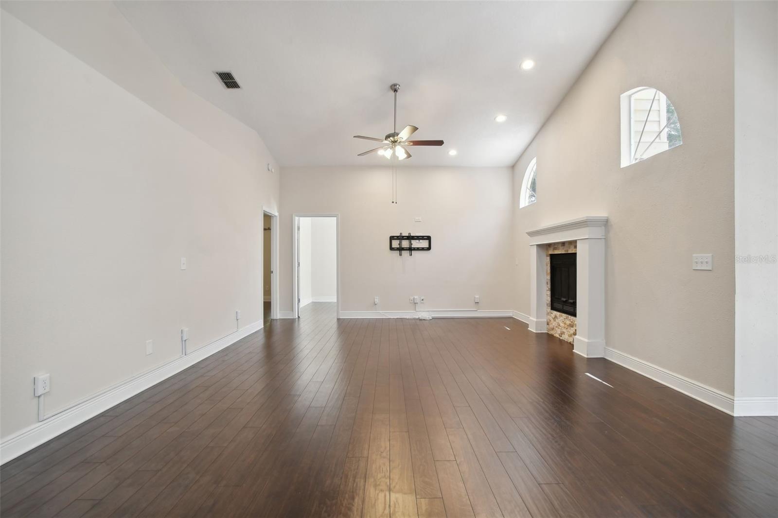 3554 DEER RUN S